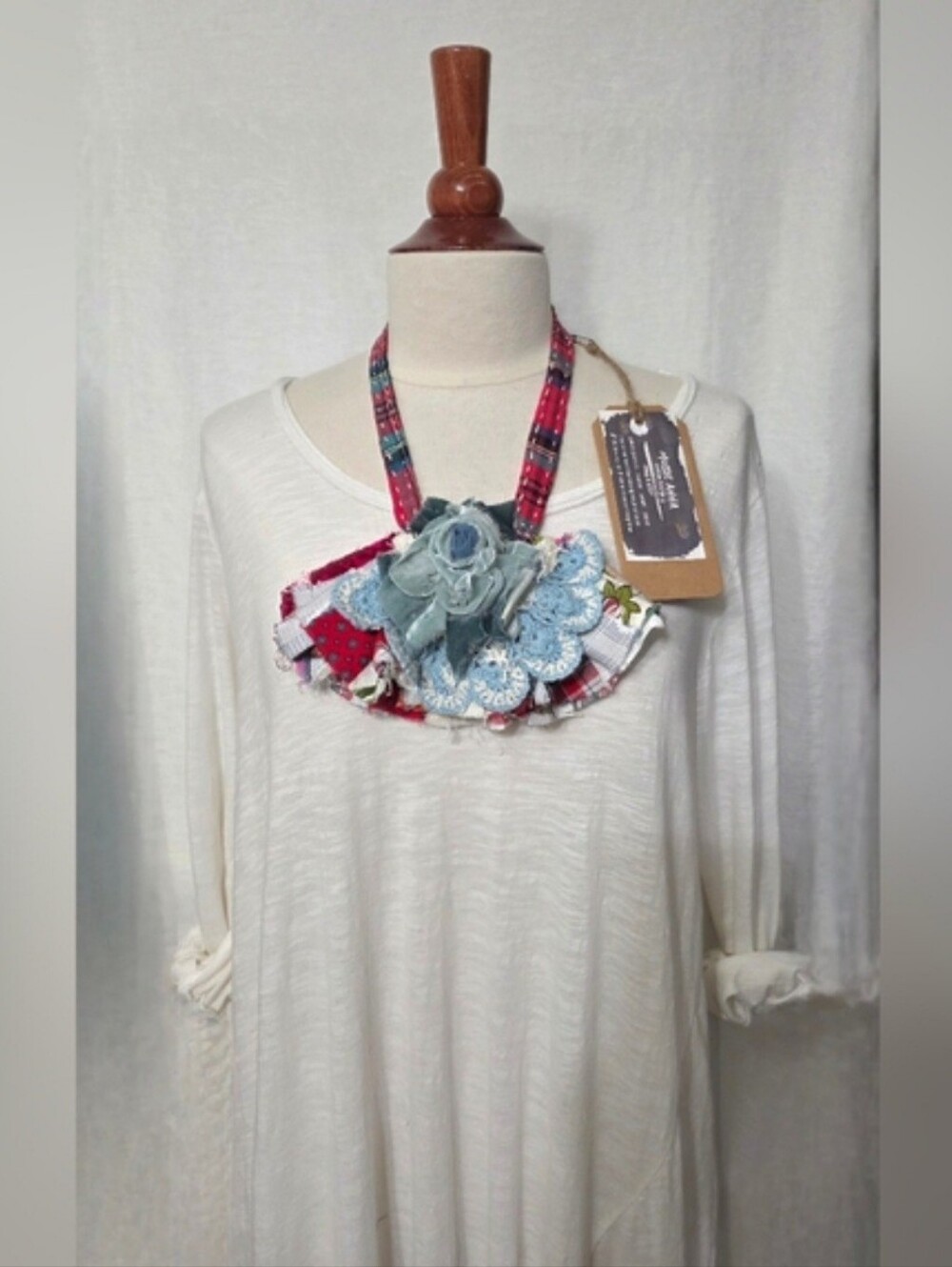 JABOT MOSSIE ANNA ARTISAN DESIGN OOAK NWT Vintage Textiles - Picture 1 of 14